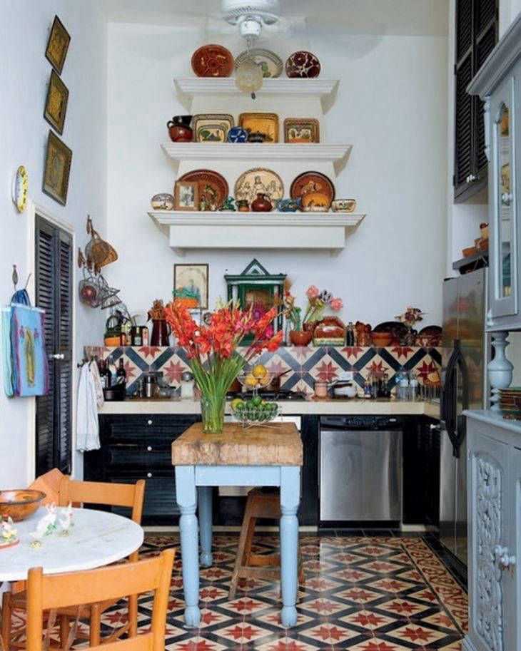 suelo hidraulico en cocina antigua